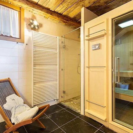 Couette-café Chalet Les Airelles 3*