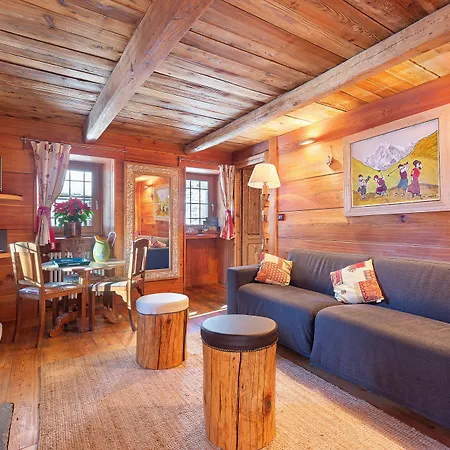 Chalet Les Airelles Bed and Breakfast 3*