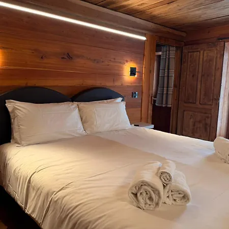 Les Airelles Bed & Breakfast